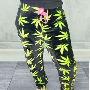 Green Leaf Print Lounge Marijuana Pants